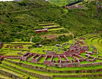 Moray archaeological site with concentric terraces in the Sacred Valley of Peru | Ile Tours