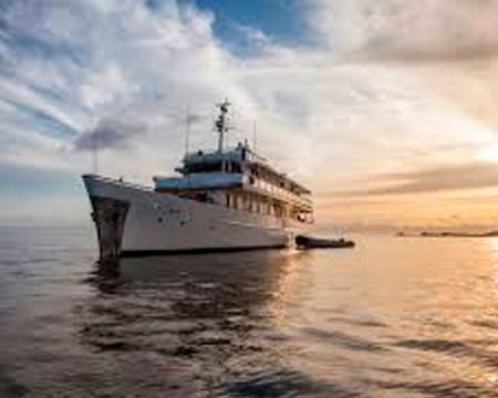 M/V Galapagos Legend