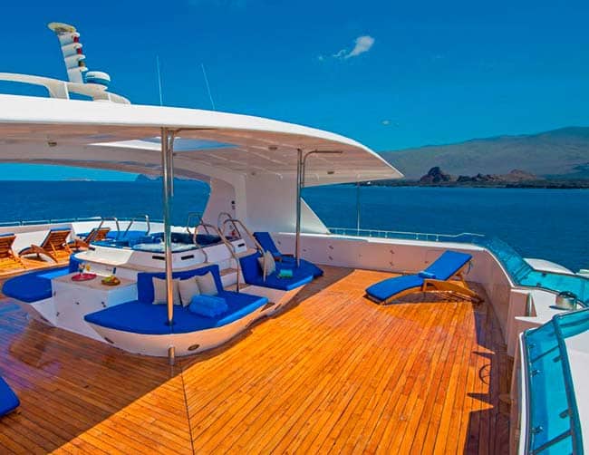 Cormorant Catamaran - Best luxury yachts in the Galapagos Islands