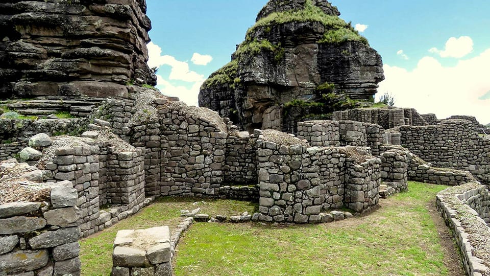 A maravilhosa fortaleza de Waqrapukara no Peru